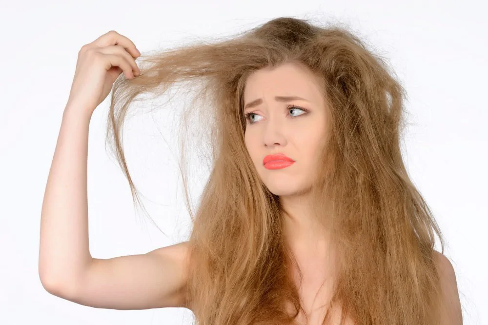 Puszące się włosy – jak je wygładzić?
