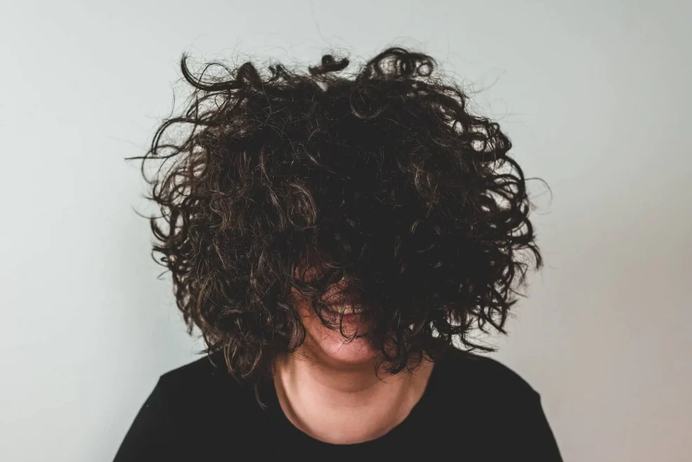 Olejowanie włosów kręconych – co warto wiedzieć?