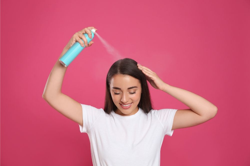 Jak używać suchego szamponu?