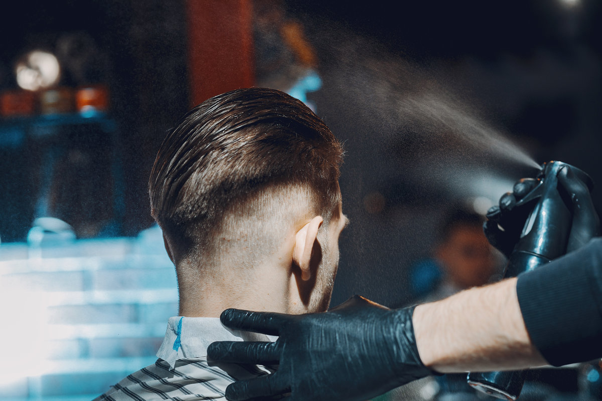 Fryzura undercut – komu pasuje i jak ją stylizować?