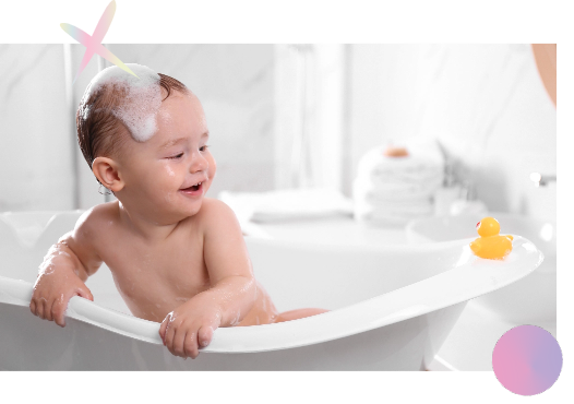 dziecko podczas kąpieli