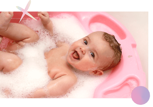 dziecko podczas kąpieli